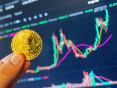 比特币月涨21%创年内新高：机构涌入难掩结构脆弱，8.5万美元才是关键分水岭