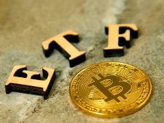 机构为何偏爱比特币ETF？深度解析五大结构性优势与潜在风险
