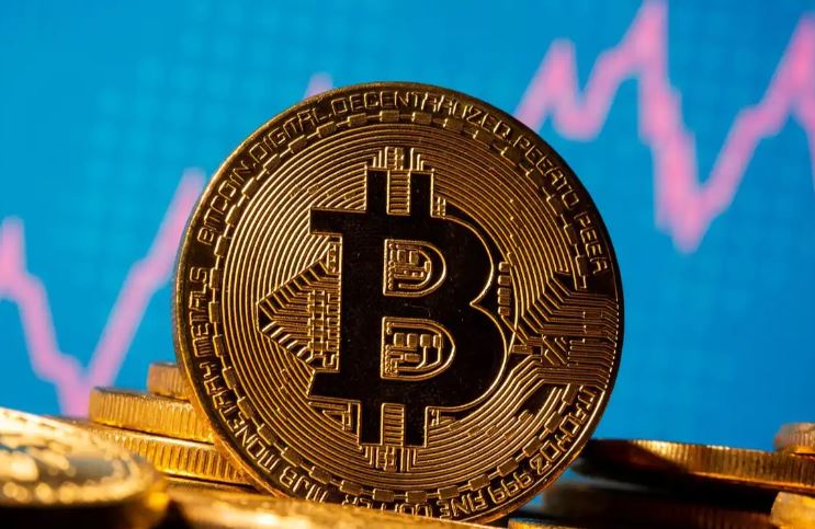 ETF回流、空头承压，比特币能涨到哪？