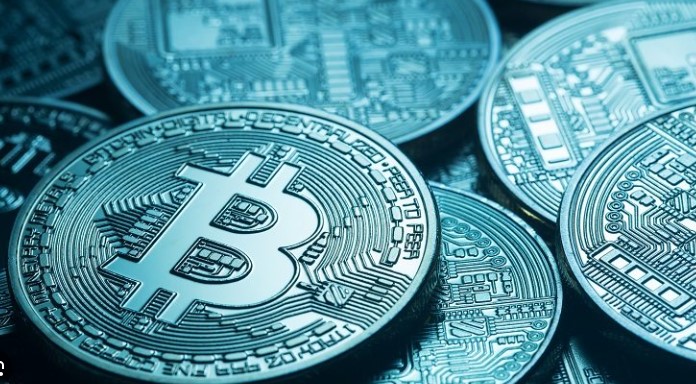 比特币投资指南：主流玩法解析与收益风险全景评估