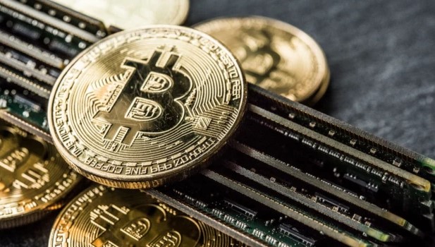 比特币的「数位黄金」叙事已死吗？黄金和白银获胜