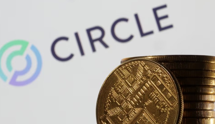 Circle股价回调后：是利率套利机器，还是数字美元基建？